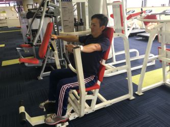 チェストプレス2（胸）